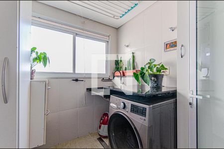 Apartamento à venda com 141m², 3 quartos e 4 vagas Apartamento à venda com 141m², 3 quartos e 4 vagasÁrea de Serviço