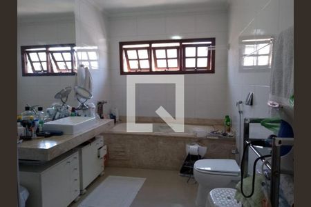 Casa à venda com 341m², 3 quartos e 3 vagas Casa à venda com 341m², 3 quartos e 3 vagasFoto 33