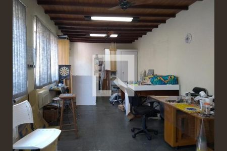 Casa à venda com 341m², 3 quartos e 3 vagas Casa à venda com 341m², 3 quartos e 3 vagasFoto 50