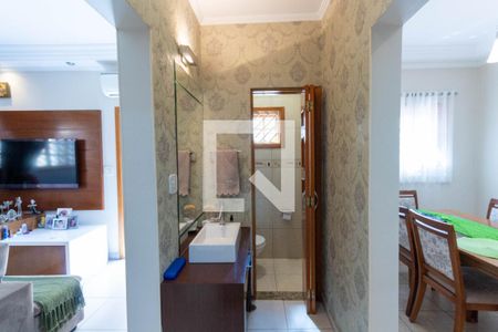 Casa à venda com 120m², 2 quartos e 2 vagasLavabo