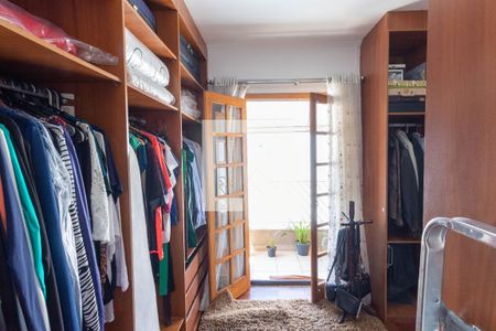 Casa à venda com 120m², 2 quartos e 2 vagasCloset da suíte