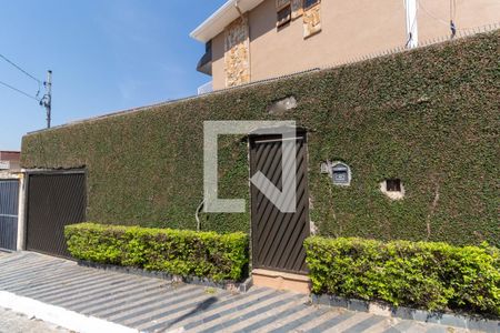 Casa à venda com 120m², 2 quartos e 2 vagasFachada