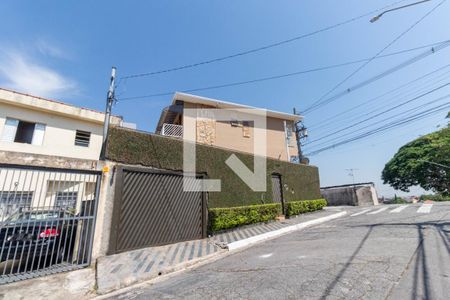 Casa à venda com 120m², 2 quartos e 2 vagasFachada