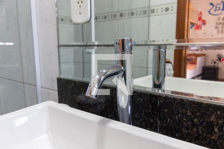 Casa à venda com 120m², 2 quartos e 2 vagasBanheiro - torneira