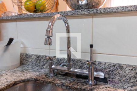 Casa à venda com 120m², 2 quartos e 2 vagasCozinha - Torneira