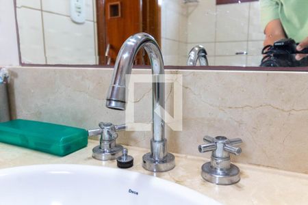 Casa à venda com 120m², 2 quartos e 2 vagasBanheiro - torneira