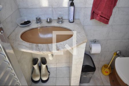 Casa à venda com 120m², 3 quartos e 1 vagaBanheiro de serviço 