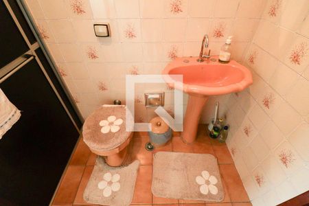 Casa à venda com 100m², 2 quartos e 2 vagasBanheiro 1