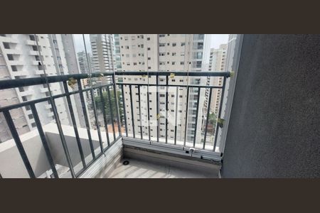 Apartamento à venda com 130m², 3 quartos e 4 vagas Apartamento à venda com 130m², 3 quartos e 4 vagasVaranda Quarto 2 Suíte