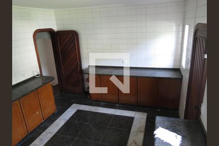 Casa à venda com 473m², 4 quartos e 8 vagasCozinha