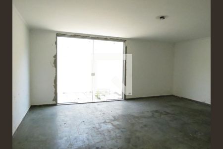 Casa à venda com 473m², 4 quartos e 8 vagasSalão