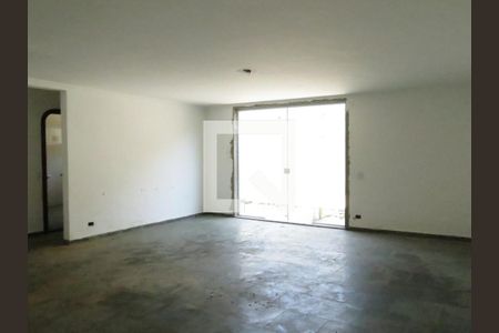 Casa à venda com 473m², 4 quartos e 8 vagasSalão