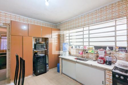 Casa à venda com 136m², 3 quartos e 2 vagas Casa à venda com 136m², 3 quartos e 2 vagasCozinha