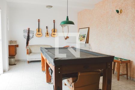 Casa à venda com 115m², 3 quartos e 5 vagas Casa à venda com 115m², 3 quartos e 5 vagasSala de Jogos