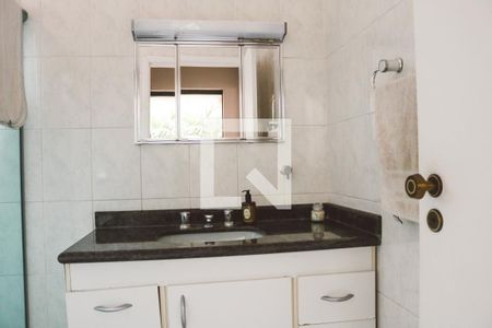 Casa à venda com 115m², 3 quartos e 5 vagas Casa à venda com 115m², 3 quartos e 5 vagasBanheiro