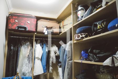 Casa à venda com 115m², 3 quartos e 5 vagas Casa à venda com 115m², 3 quartos e 5 vagasCloset