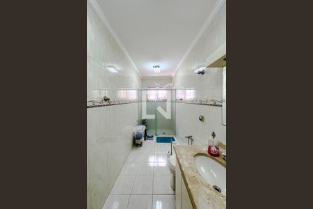 Casa à venda com 315m², 3 quartos e 5 vagasBanheiro da Suíte