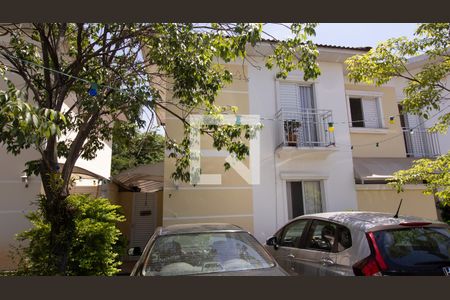 Casa de condomínio à venda com 91m², 3 quartos e 2 vagas Casa de condomínio à venda com 91m², 3 quartos e 2 vagasFachada