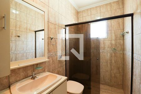 Casa à venda com 246m², 3 quartos e 5 vagasBanheiro da Suíte