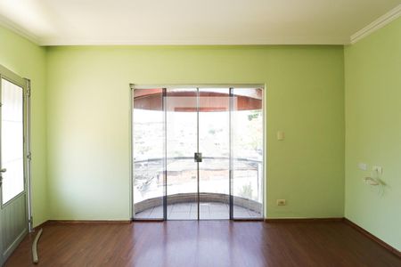 Casa à venda com 246m², 3 quartos e 5 vagasSuíte