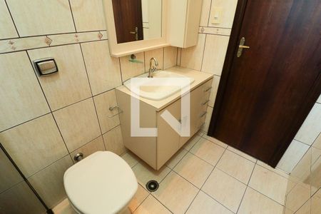 Casa à venda com 246m², 3 quartos e 5 vagasBanheiro Social