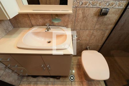 Casa à venda com 246m², 3 quartos e 5 vagasBanheiro da Suíte