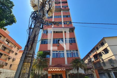 Apartamento à venda com 69m², 2 quartos e 1 vaga Apartamento à venda com 69m², 2 quartos e 1 vagaFachada