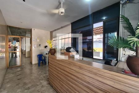 Apartamento à venda com 69m², 2 quartos e 1 vaga Apartamento à venda com 69m², 2 quartos e 1 vagaHall social