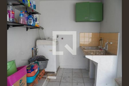 Casa à venda com 240m², 3 quartos e 2 vagas Casa à venda com 240m², 3 quartos e 2 vagasCozinha