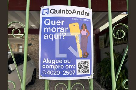 Casa à venda com 240m², 3 quartos e 2 vagas Casa à venda com 240m², 3 quartos e 2 vagasPlaca