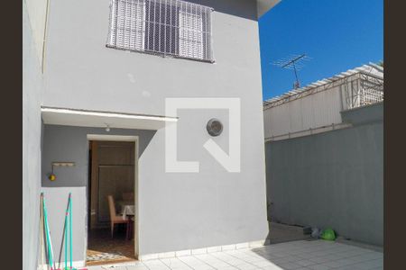 Casa à venda com 240m², 3 quartos e 2 vagas Casa à venda com 240m², 3 quartos e 2 vagasÁrea Externa