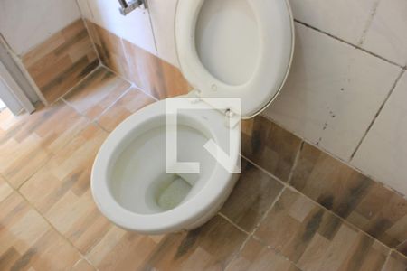 Casa para alugar com 40m², 1 quarto e sem vagaBnaheiro