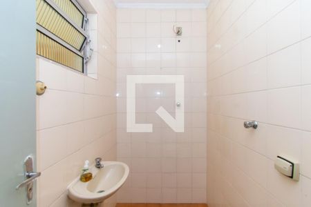 Casa à venda com 161m², 3 quartos e 6 vagas Casa à venda com 161m², 3 quartos e 6 vagasBanheiro de Serviço