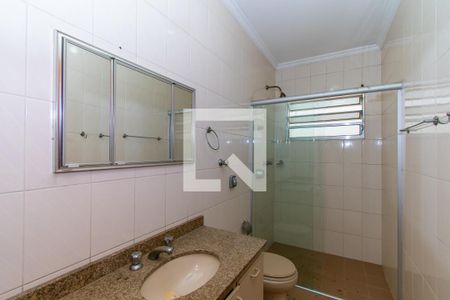 Casa à venda com 161m², 3 quartos e 6 vagas Casa à venda com 161m², 3 quartos e 6 vagasBanheiro 2