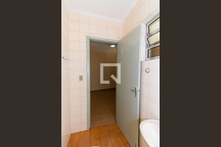 Casa à venda com 161m², 3 quartos e 6 vagas Casa à venda com 161m², 3 quartos e 6 vagasBanheiro de Serviço