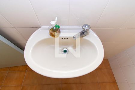 Casa à venda com 161m², 3 quartos e 6 vagas Casa à venda com 161m², 3 quartos e 6 vagasBanheiro de Serviço