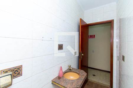 Casa à venda com 161m², 3 quartos e 6 vagas Casa à venda com 161m², 3 quartos e 6 vagasLavabo