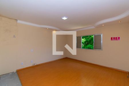 Casa à venda com 161m², 3 quartos e 6 vagas Casa à venda com 161m², 3 quartos e 6 vagasSuíte