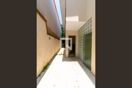 Casa à venda com 161m², 3 quartos e 6 vagas Casa à venda com 161m², 3 quartos e 6 vagasQuintal