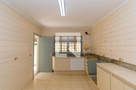 Casa à venda com 161m², 3 quartos e 6 vagas Casa à venda com 161m², 3 quartos e 6 vagasCozinha