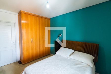 Apartamento à venda com 220m², 4 quartos e 3 vagas Apartamento à venda com 220m², 4 quartos e 3 vagasSuite 1