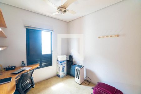 Apartamento à venda com 220m², 4 quartos e 3 vagas Apartamento à venda com 220m², 4 quartos e 3 vagasQuarto 2