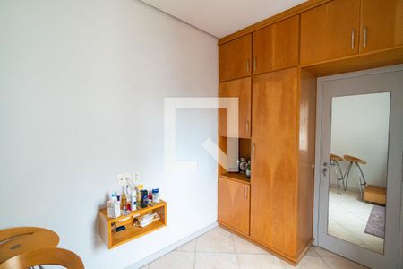 Apartamento à venda com 220m², 4 quartos e 3 vagas Apartamento à venda com 220m², 4 quartos e 3 vagasSuíte 2