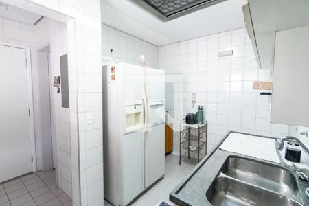 Apartamento à venda com 220m², 4 quartos e 3 vagas Apartamento à venda com 220m², 4 quartos e 3 vagasCozinha