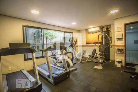 Apartamento à venda com 220m², 4 quartos e 3 vagas Apartamento à venda com 220m², 4 quartos e 3 vagasÁrea comum - Academia