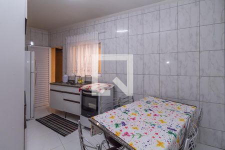 Casa à venda com 70m², 2 quartos e 2 vagas Casa à venda com 70m², 2 quartos e 2 vagasCozinha