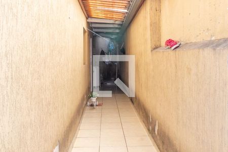 Casa à venda com 70m², 2 quartos e 2 vagas Casa à venda com 70m², 2 quartos e 2 vagasCorredor Externo