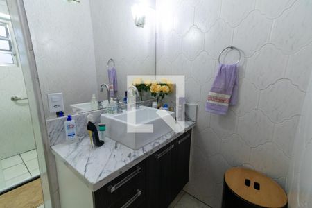 Casa à venda com 237m², 4 quartos e 4 vagas Casa à venda com 237m², 4 quartos e 4 vagasBanheiro