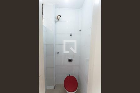 Apartamento à venda com 80m², 2 quartos e 1 vaga Apartamento à venda com 80m², 2 quartos e 1 vagaBanheiro de Serviço