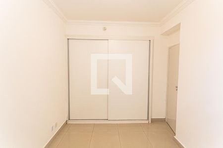 Apartamento à venda com 80m², 2 quartos e 1 vaga Apartamento à venda com 80m², 2 quartos e 1 vagaArmário do Quarto 2